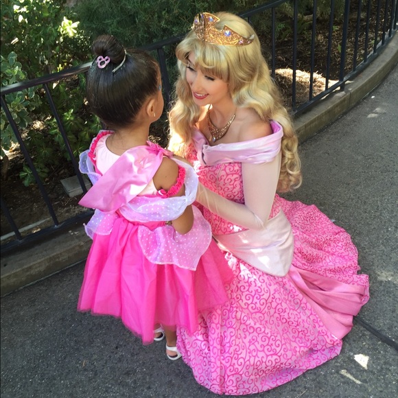 Meet your Posher, Roberta - Picture 3 of 5